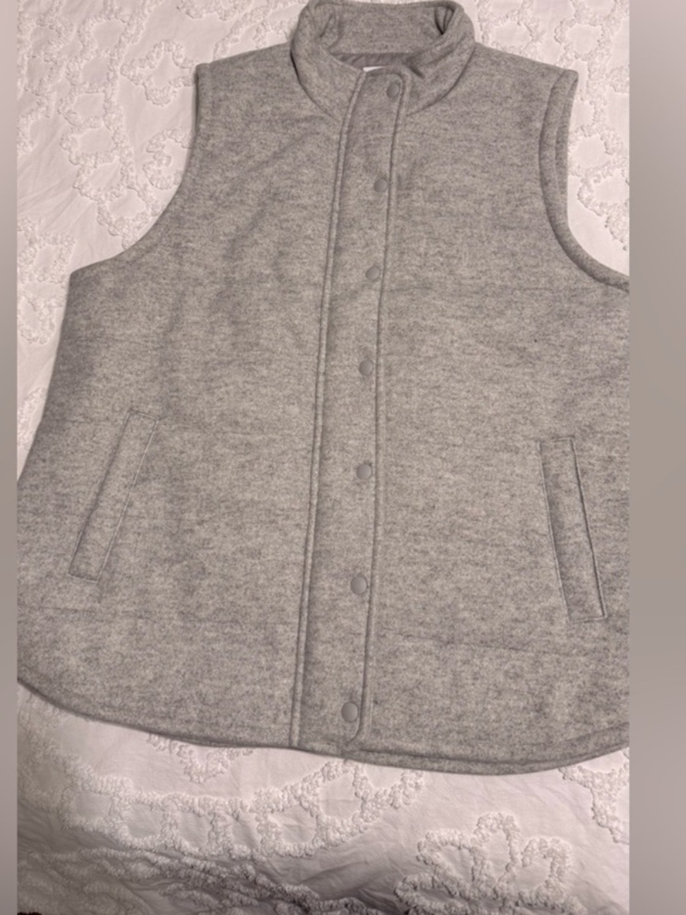 croft & barrow Heather Light Gray Sleeveless Snap-Front Vest